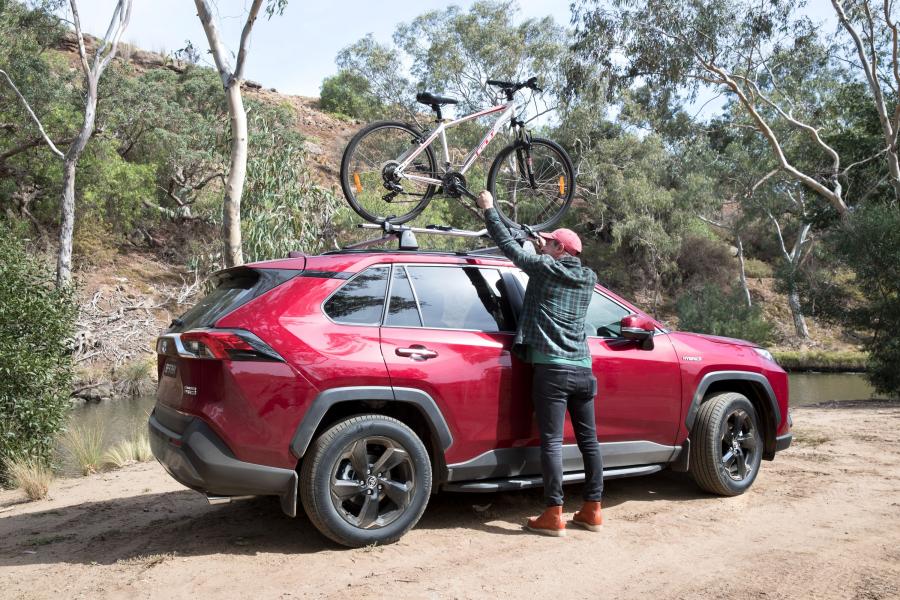  Toyota RAV4 Hybrid Cruiser 2019 года  (AU) (фото 13 из 21)
